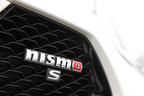 日産 マーチ NISMO S[ボディカラー：ブリリアントホワイトパール]