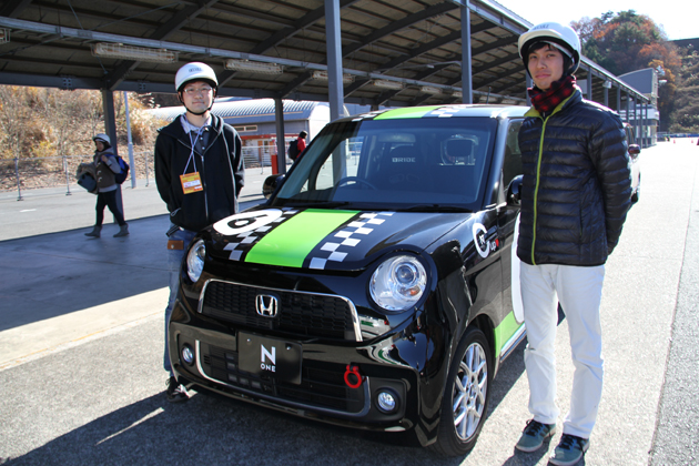 N-ONE レーススタディモデルに学生カーソムリエが体験試乗！「Honda Racing THANKS DAY」レポート／マリオ高野