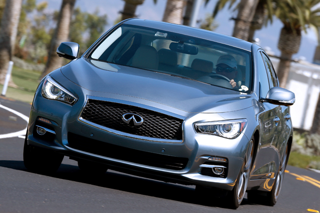 インフィニティ Q50（海外仕様）