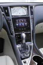 インフィニティ Q50（海外仕様）