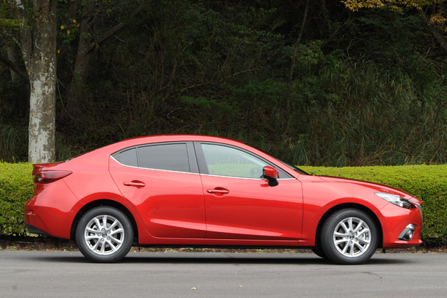 アクセラスポーツ ソウルレッドプレミアムメタリック 新型アクセラ、フランクフルト公開はソウルレッドプレミアム