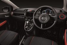 マツダ デミオ 13-SKYACTIV シューティングスター スポルト ダイナミックルーフ