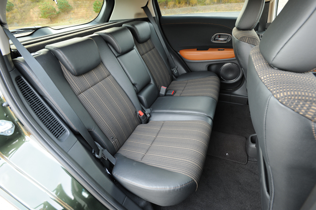 ホンダ ヴェゼル Vezel ヴェゼルハイブリッド 新型車解説 渡辺陽一郎 1 2 話題を先取り 新型車解説13 Mota
