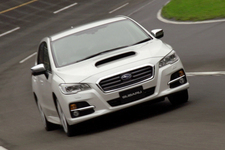 スバル レヴォーグ