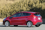 フォード 新型 フィエスタ 1.0 エコブースト(Ford New Fiesta 1.0 EcoBoost)[ボディカラー：ホントマゼンタメタリック]