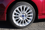 フォード 新型 フィエスタ 1.0 エコブースト(Ford New Fiesta 1.0 EcoBoost)[ボディカラー：ホントマゼンタメタリック]