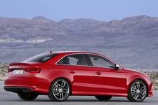 アウディ S3 Sedan