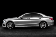 メルセデス・ベンツ 新型Cクラス[2014年モデル／欧州仕様車]「C250 Avantgarde AMG Line」