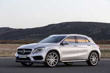 メルセデス・ベンツ 新型GLAクラス「GLA 45 AMG」[2014年モデル]