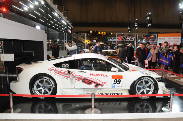ホンダブースでは ヴェゼル のカスタムコンセプトから14年 Super Gt 採用モデルの Nsx Concept Gt など様々なモデルを展示 東京オートサロン14 東京オートサロン14 Mota