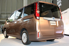 トヨタ 新型 ノア ハイブリッド G[トヨタ 新型「ヴォクシー／ノア」報道発表会(2014/01/20)]