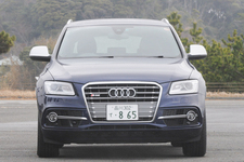 アウディ SQ5