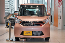 【日産独自開発の軽自動車第二弾「NISSAN DAYZ ROOX(日産 デイズ ルークス)」新型車発表会(2014/02/13)】