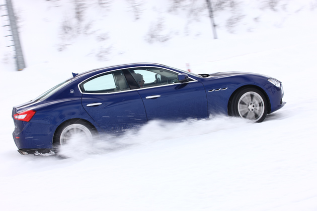 マセラティ ギブリ S Q4 スノーテスト in 北イタリア