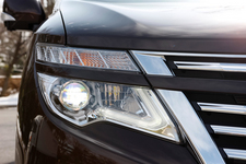 日産 新型 エルグランド[2014年1月ビッグマイナーチェンジモデル]　ボディカラー：インペリアルアンバー