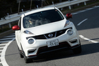 日産 ジューク 1.6 NISMO（ボディカラー：ブリリアントホワイトパール）