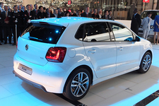 フォルクスワーゲン ポロ R-Line