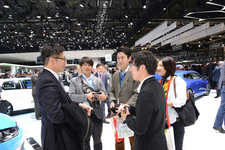 （写真1番左）フォルクスワーゲン グループ ジャパンの 庄司 茂代表取締役社長にもお話を伺う