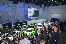 フォルクスワーゲングループ全12社が参加するフォルクスワーゲングループナイトの様子