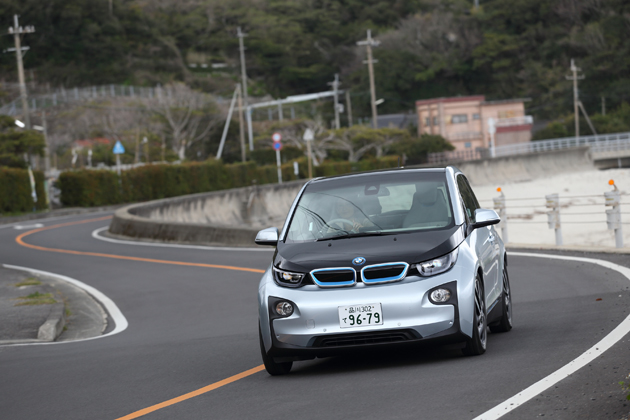 BMW 新型電気自動車「i3」(アイスリー) 国内試乗レポート／今井優杏