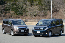 トヨタ 新型 ノア ハイブリッド「G」[2WD]／トヨタ 新型 ヴォクシー ハイブリッド「V」[2WD／ボディカラー：ブラキッシュアゲハガラスフレーク(特別色)](右)