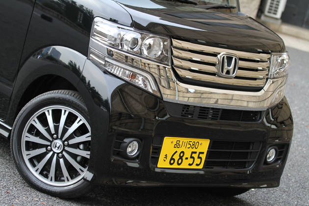 ホンダ N BOX カスタム/フロントマスク