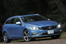 ボルボ V60 T5 R-DESIGN[新パワートレインDrive-E搭載・2014年モデル／ボディカラー：パワーブルーメタリック]