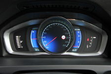 ボルボ V60 T5 R-DESIGN[新エンジンDrive-E搭載・2014年モデル]