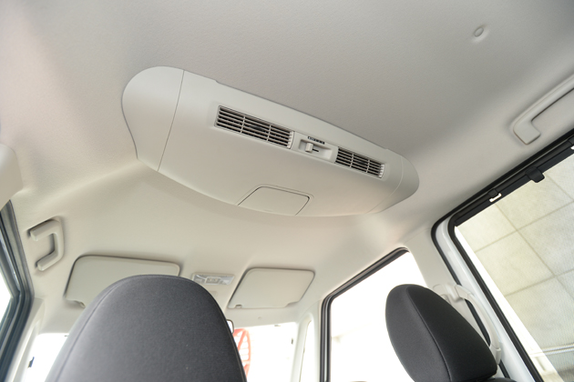 三菱「eKスペース（カスタム）」／リアサーキュレーター　