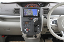 ダイハツ 新型「タント X "SA"」　インテリア・センタークラスター部