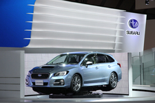 スバル 新型「LEVORG（レヴォーグ）」　「東京モーターショー2013」で世界初公開された時の模様