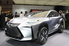 LEXUS（レクサス）「NX」のベース車である「LF-NX」　※画像は東京モーターショー2013のもの　フロントエクステリア