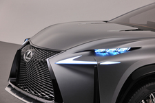 LEXUS（レクサス）「NX」のベース車である「LF-NX」　エクステリア