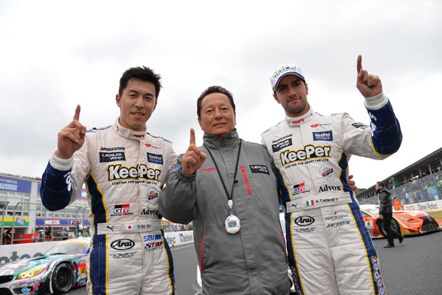 左から伊藤大輔・関谷正徳監督・アンドレア・カルダレッリ　（GT500：優勝）「＃37 KeePer TOM'S RC F」／スーパーGT　2014　開幕戦岡山（決勝日）