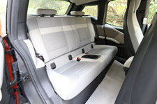 BMW i3（アイスリー）レンジエクステンダー リアシート