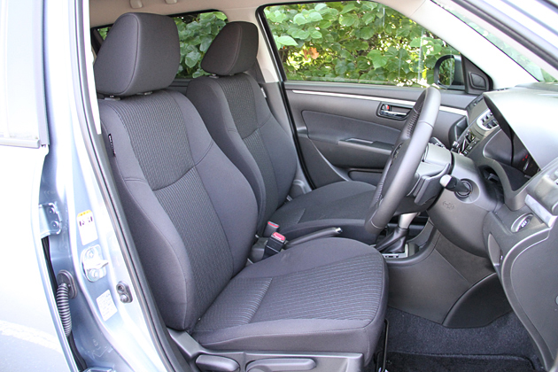 スイフト[2013年マイナーチェンジ／デュアルジェットエンジン搭載車]