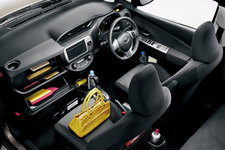 トヨタ 新型 ヴィッツ インテリア