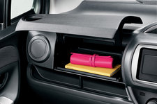 トヨタ 新型 ヴィッツ 助手席アッパーボックス(移動式トレイ付)