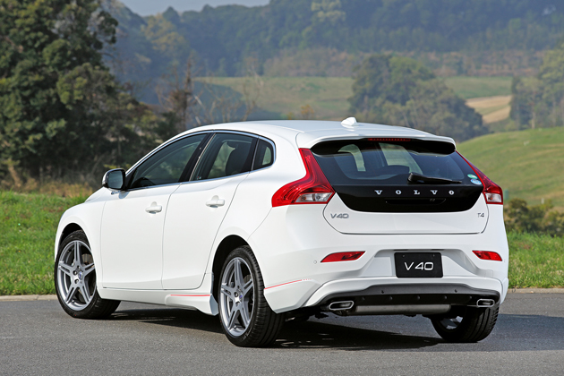 人気のボルボ V40シリーズに2つの限定車 V40 クロスカントリー T4 ノルディック V40 T4 スポーツ 画像ギャラリー No 13 新型車リリース速報 Mota