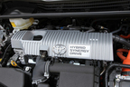 トヨタ プリウス[特別仕様車 S“マイコーデ”] 燃費レポート／エンジンルーム2