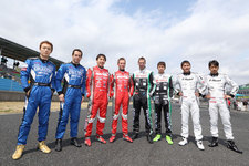 日産GT500ドライバー　左から安田 裕信 / ジョアオ・パオロ・デ・オリベイラ/松田 次生 / ロニー・クインタレッリ / ミハエル・クルム/佐々木 大樹/本山哲/柳田真孝／スーパーGT2014