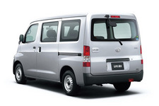 トヨタ ライトエース バン DX (4WD)