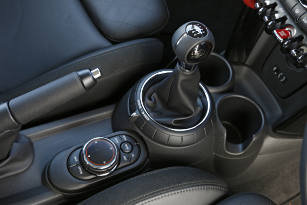 試乗 Bmw New Mini 新型 ミニ 14年デビュー 国内初試乗レポート 国沢光宏 画像ギャラリー No 4 徹底検証 21年新型車種ー試乗レポート Mota 試乗 Bmw New Mini 新型 ミニ 14年デビュー 国内初試乗レポート 国沢光宏 画像ギャラリー No 4 徹底検証 21年新型車種ー試乗レポート Mota