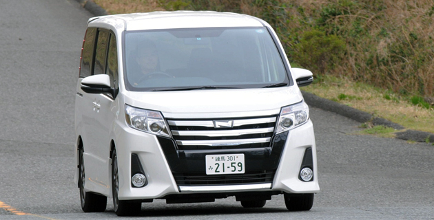 【試乗レポート】トヨタ 新型 ヴォクシー・ノア、大人気の理由を竹岡圭が徹底試乗チェック！