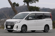 トヨタ 新型 ノア Si(ガソリンモデル・7人乗り・FF)[ボディカラー：ホワイトパールクリスタルシャイン]