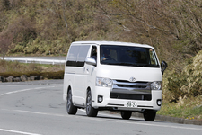 トヨタ 新型 ハイエースバン スーパーGL[ディーゼル] 試乗レポート／国沢光宏