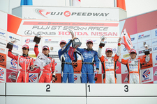 500クラス表彰台／2014 スーパーGT 第2戦 富士500kmレース