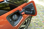 BMW i3(アイ・スリー) レンジエクステンダー装備車[ボディカラー：ソーラーオレンジ/BMW i フローズングレーメタリックアクセント]