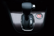 日産 新型 セレナ 特別仕様車「セレナ ライダー ブラックラインZZ」 インテリア