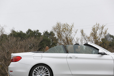 BMW 435i カブリオレ ラグジュアリー[ボディカラー：ミネラル・ホワイト]